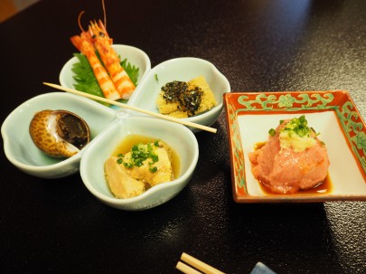 静岡を代表する鮨店と言われる『末廣鮨』。 絶品の料理に大満足でした。大将もとても気さくで素敵な方でした。